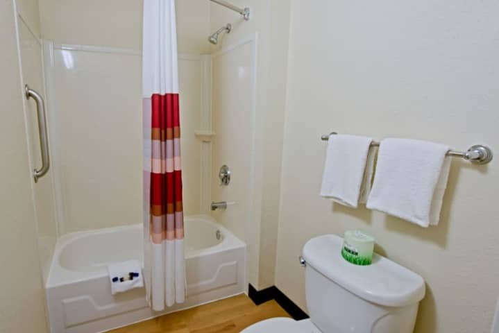 Room 22 of 28