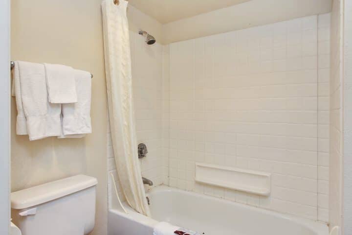 Room 16 of 23