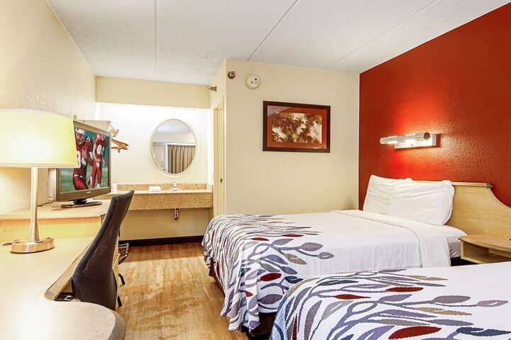 Room 6 of 24