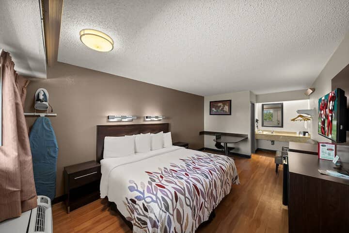 Room 7 of 34