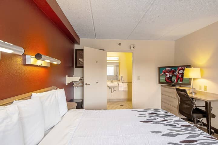 Room 5 of 24