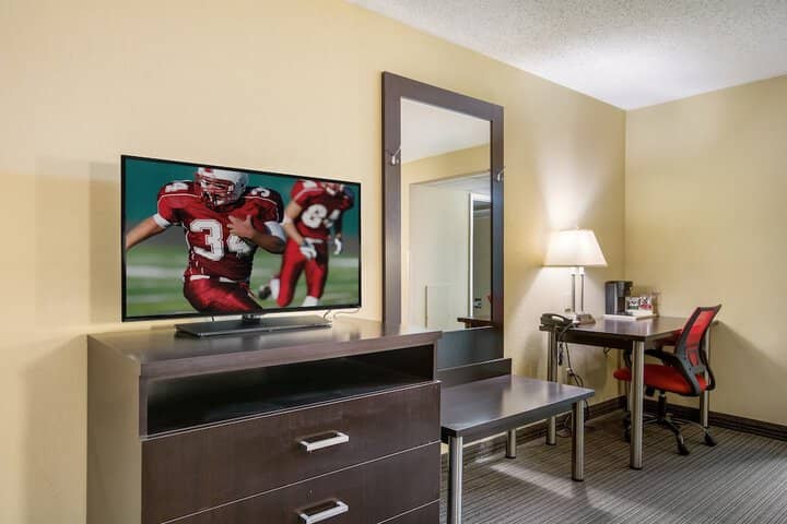 Room 10 of 24