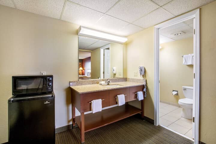 Room 12 of 24