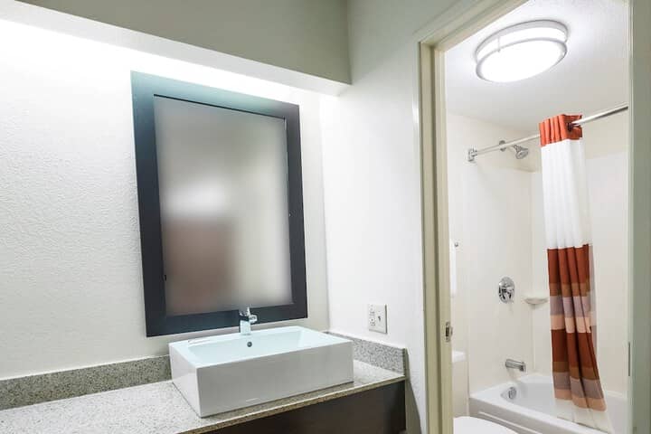 Room 20 of 24