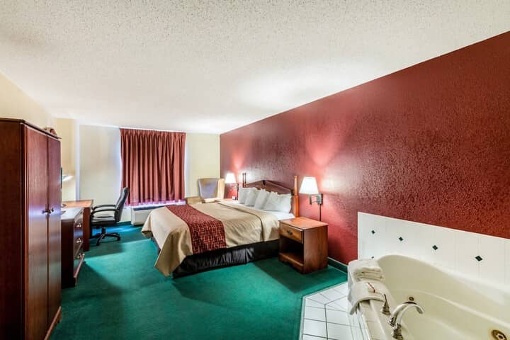 Room 12 of 34