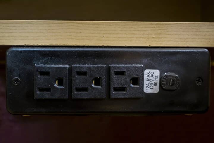 Room 12 of 25