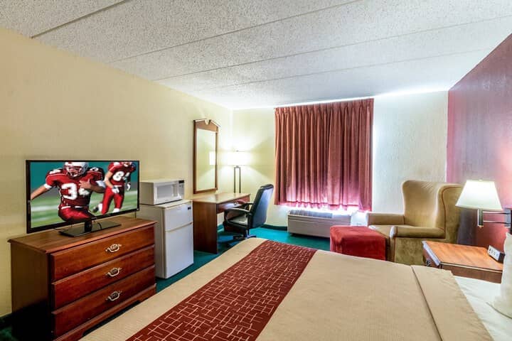 Room 7 of 34