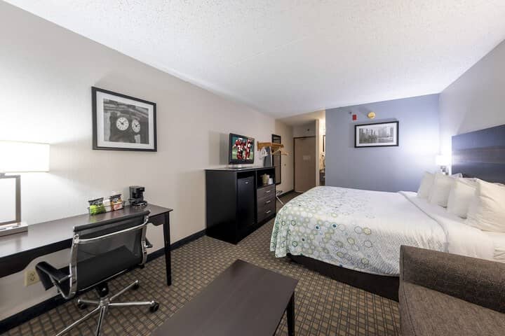 Room 15 of 41