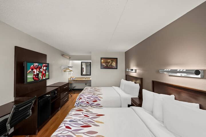 Room 9 of 34