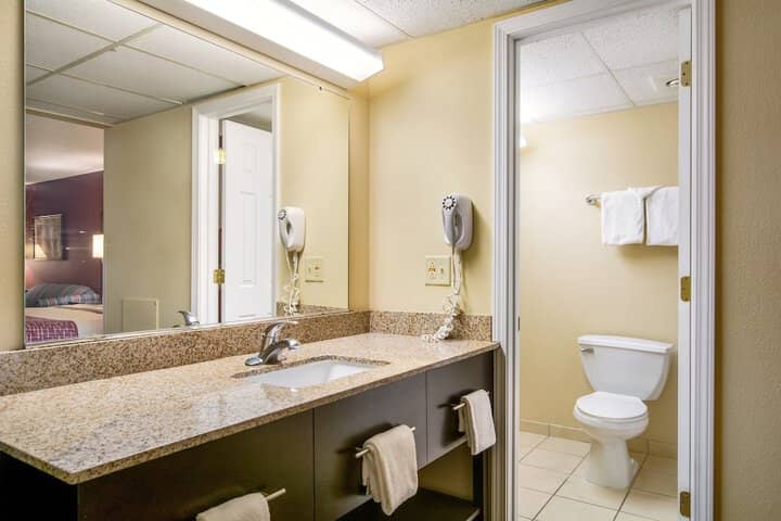 Room 14 of 24