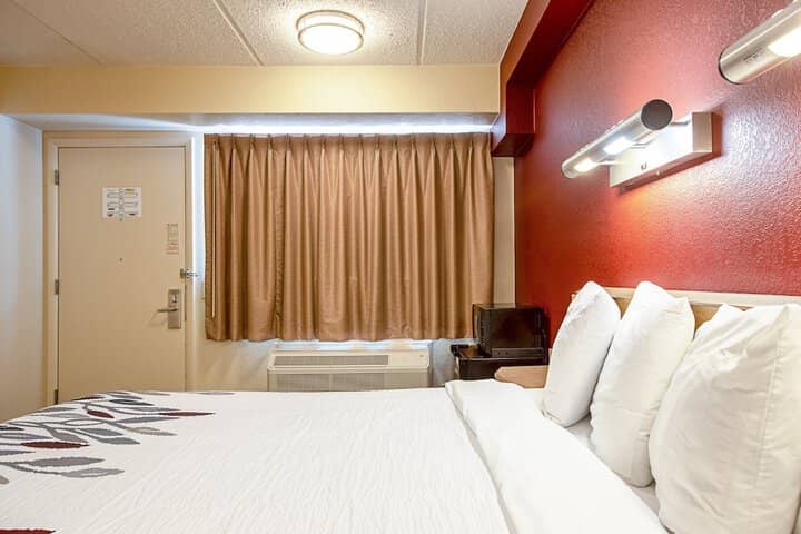Room 7 of 28