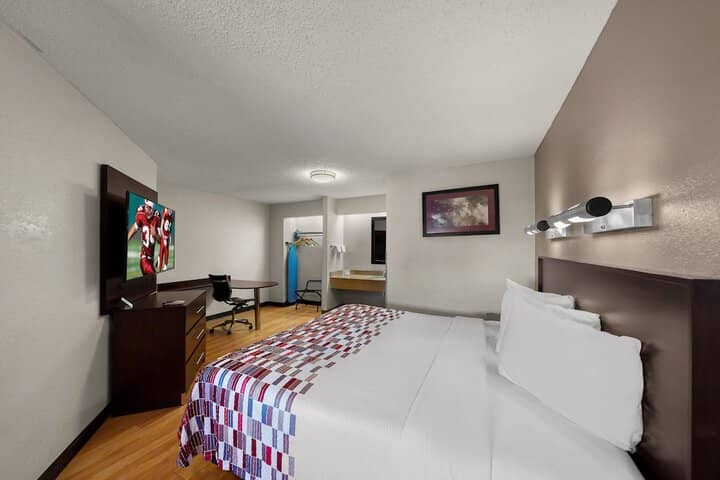Room 16 of 34