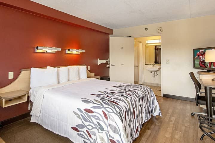 Room 11 of 25