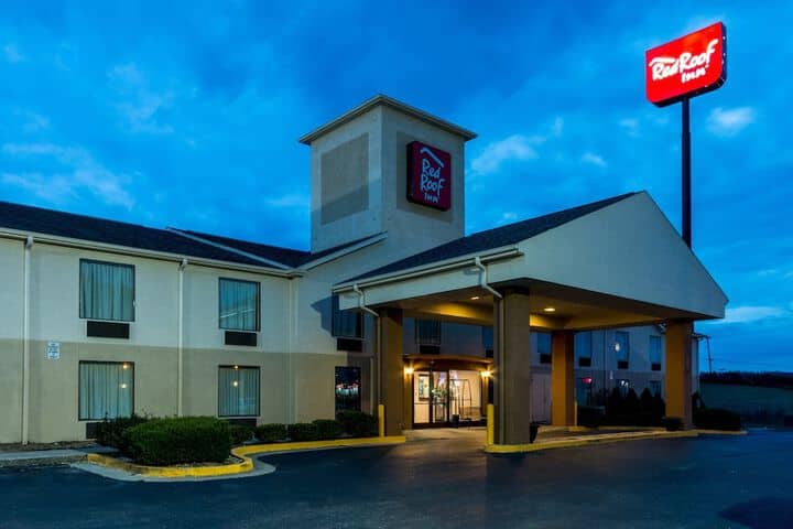 Hotel 32 of 34