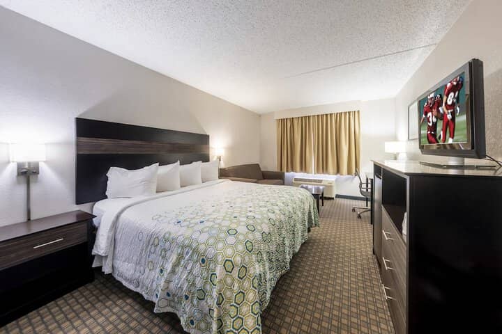 Room 16 of 41