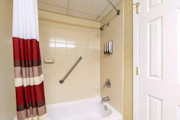 Room 16 of 24