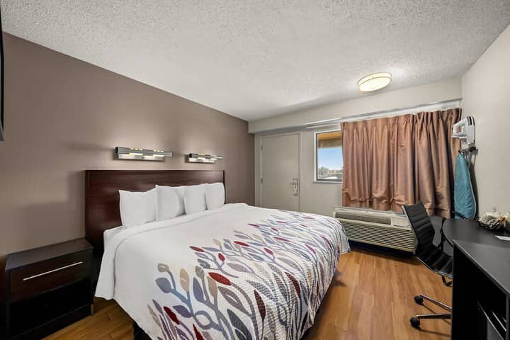 Room 18 of 34